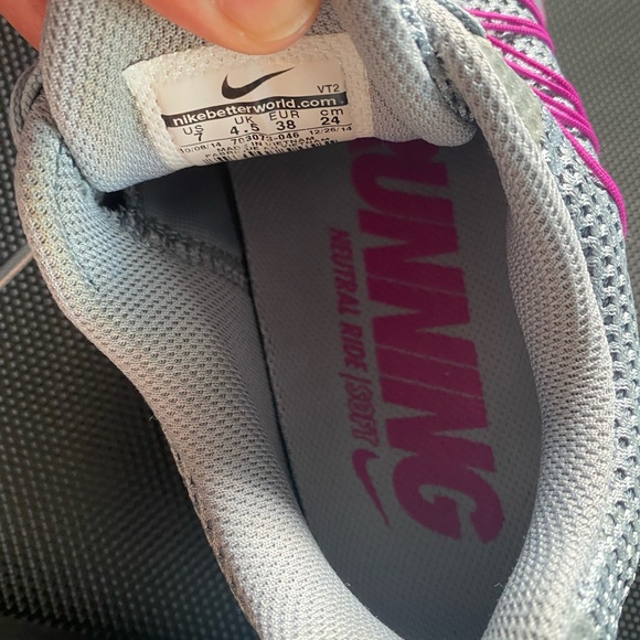 Nike women’s shoes - Picture 4 of 6